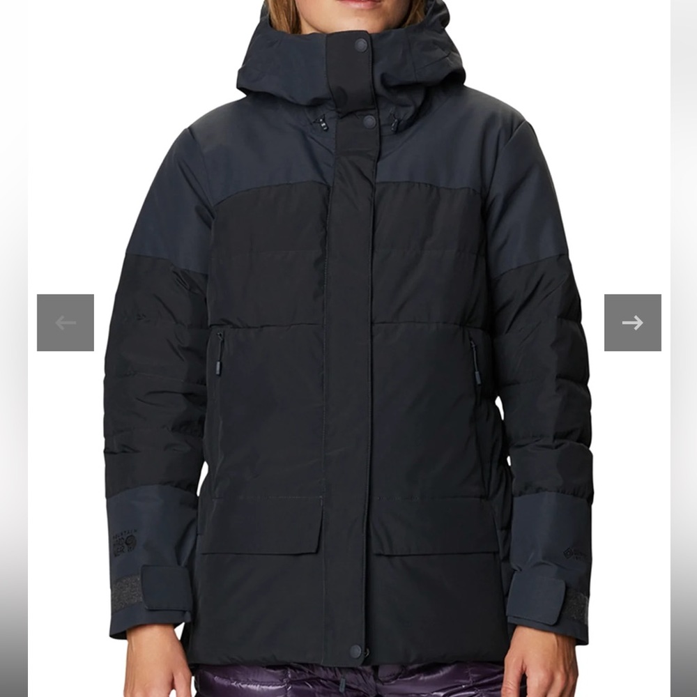 WOMENS MEDIUM mountain hardware WHITEPEAK/ 2 DOWN PARKA